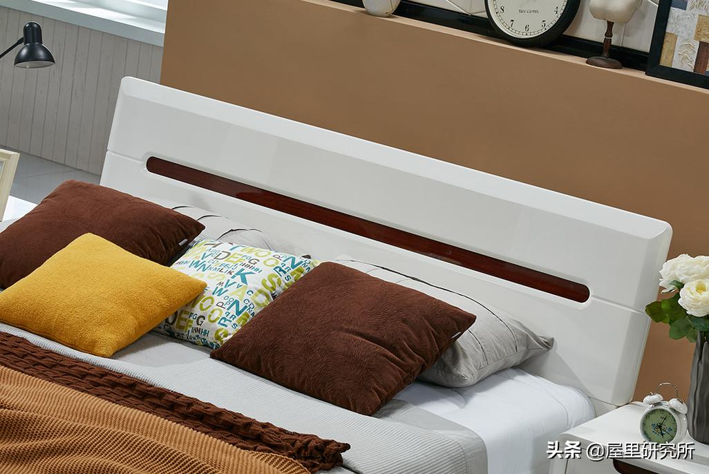 双人床怎么选最舒服,卧室双人床如何选