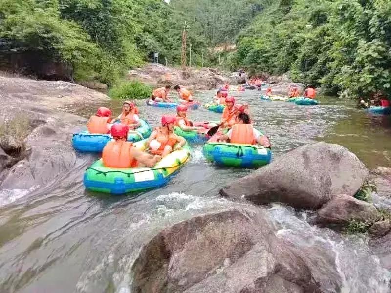 抓住夏日的尾巴来游泳吧,博罗漂流