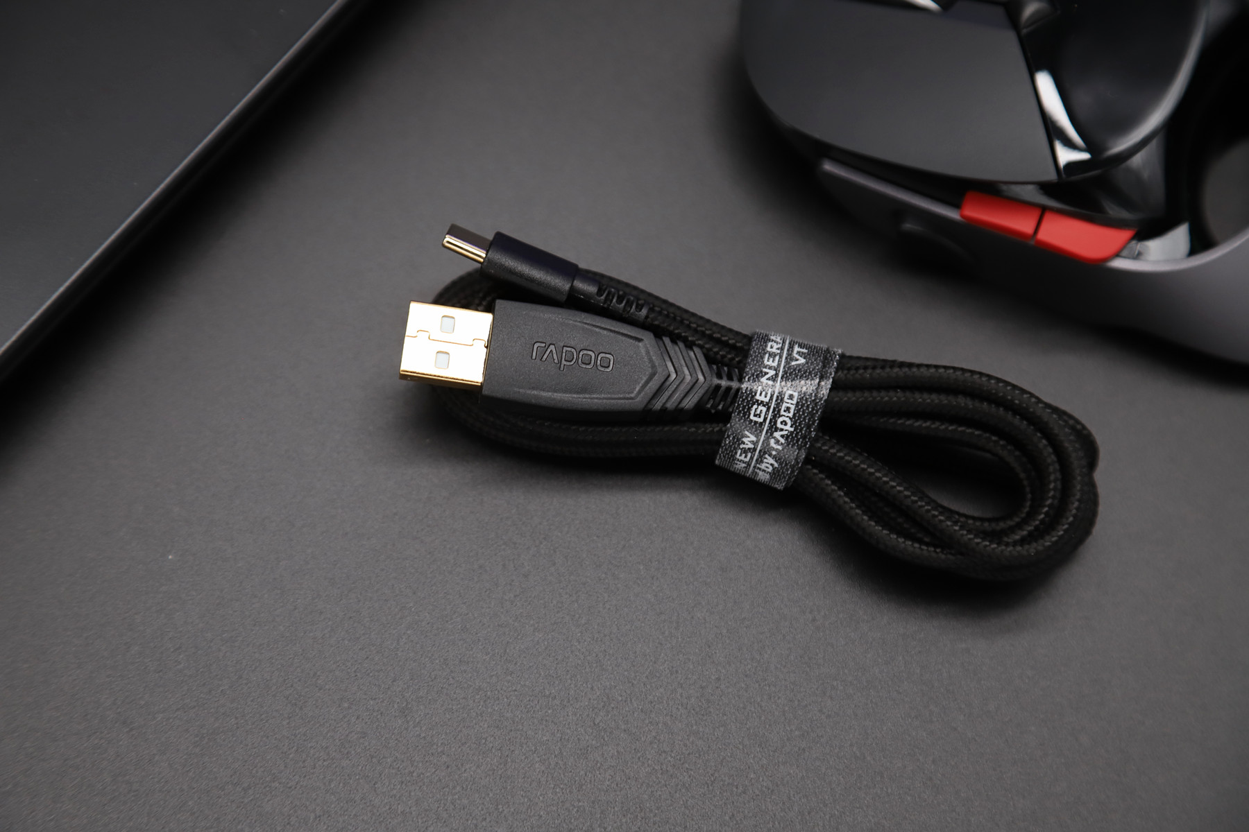 雷柏vt950无线游戏鼠标评测真香,一款自带屏幕的游戏鼠标雷柏vt960