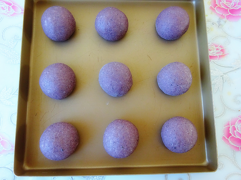 黑米面包粉的做法,椰浆黑米粉吐司面包