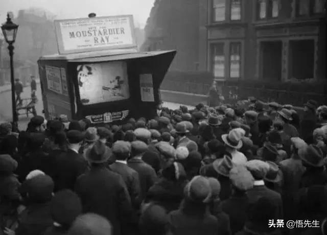 霍金年轻时照片有多帅,霍金21岁时的照片