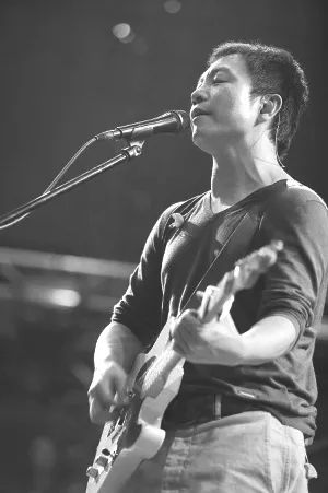 许巍蓝莲花辞职什么梗,许巍的蓝莲花和离职有啥关系