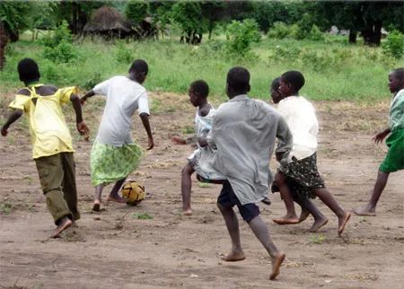 可口可乐弧形瓶诞生100周年,可口可乐瓶子130年的变化