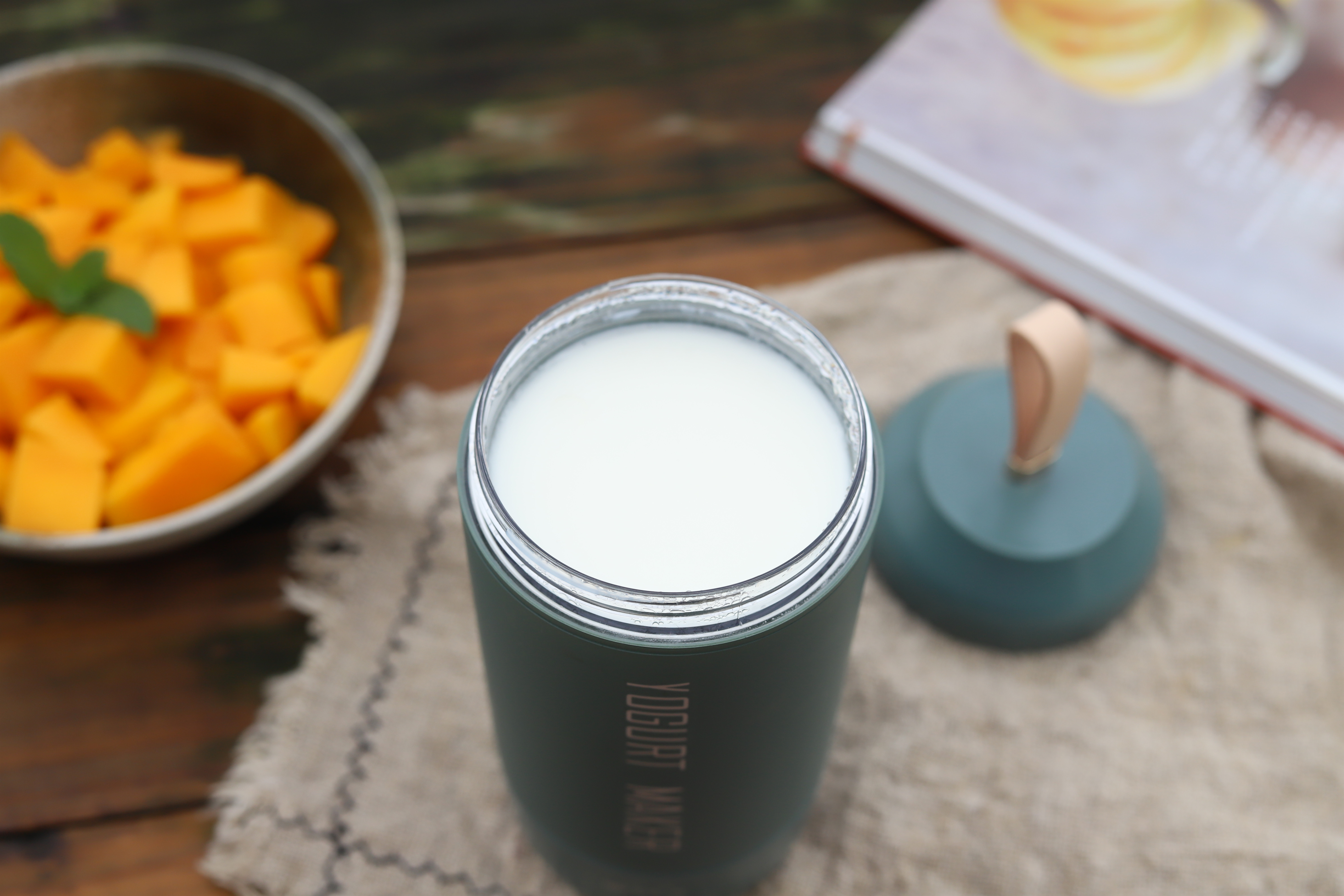 自制酸奶凝固但是不拉丝,自制酸奶特别粘稠都拉丝了