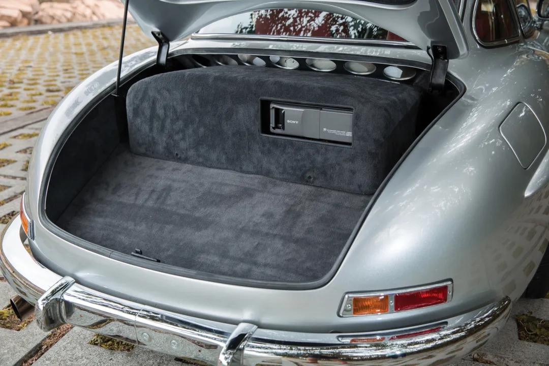 奔驰s300经典,带海鸥翼的奔驰300sl