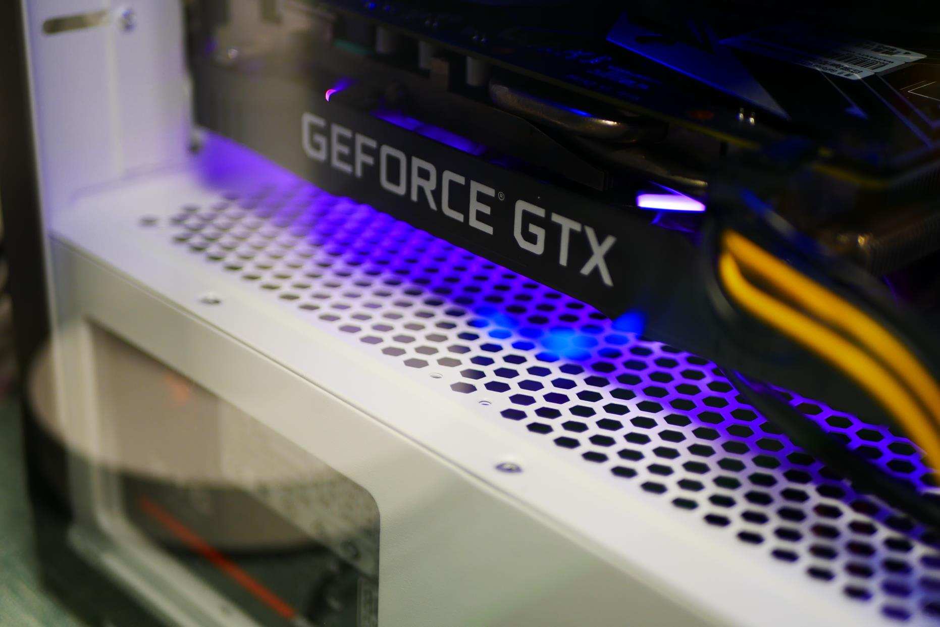 光愈2是什么机箱,光愈2机箱装什么风扇