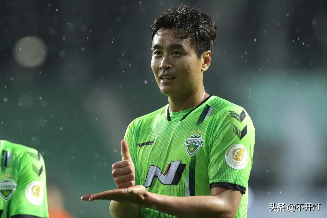 致敬老兵亚洲杯,致敬老兵三次最佳得主