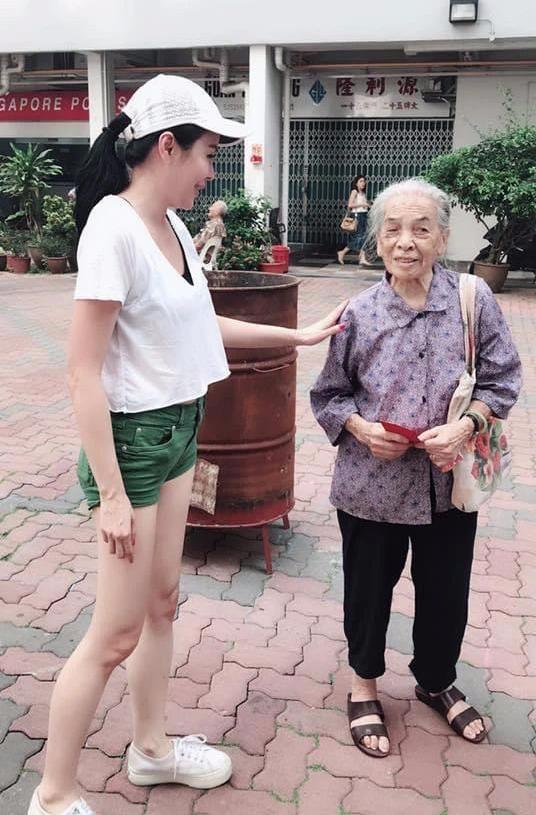 关之琳香港佳士得珠宝 (关之琳戴天价珠宝)