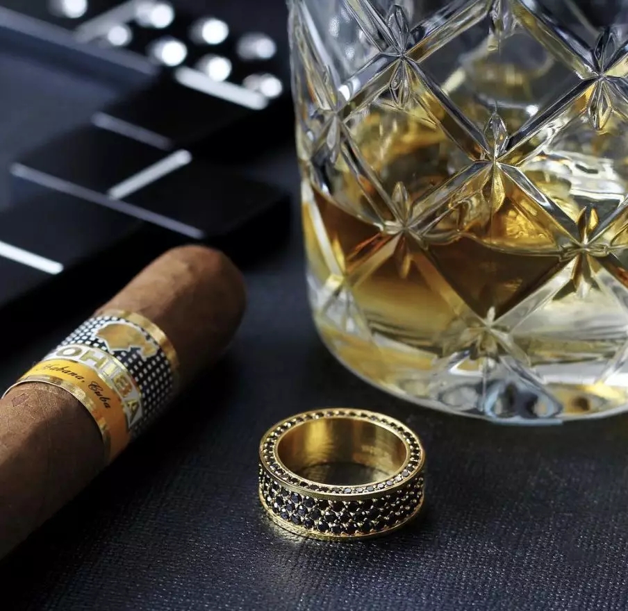 男戒很难看？因为你们没看过这些设计