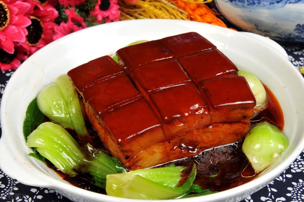 做红烧肉不要放糖怎么做,红烧肉焯水的正确制作不那么柴