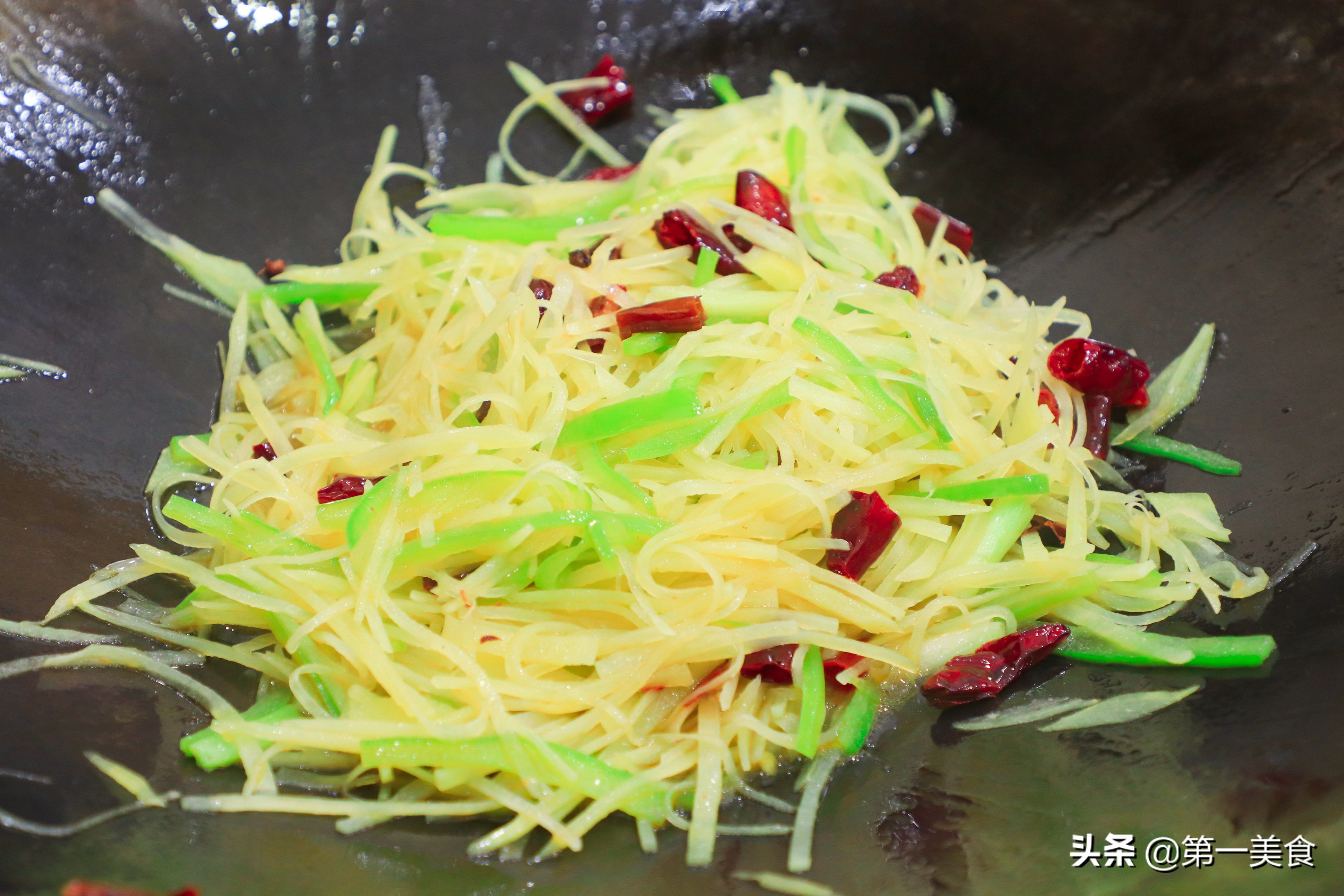 中国航天员的饮食vs外国人伙食,航天员的一日三餐是怎么安排的