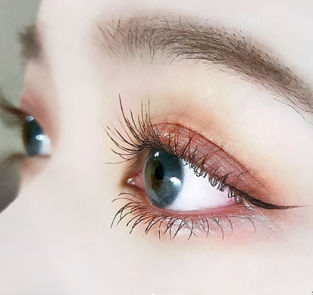 胶线笔画眼线教程新手手残党,手残党眼影教程探险家无眼线