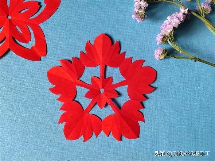 超好看的剪纸赶紧来学吧,简单漂亮樱花剪纸教程