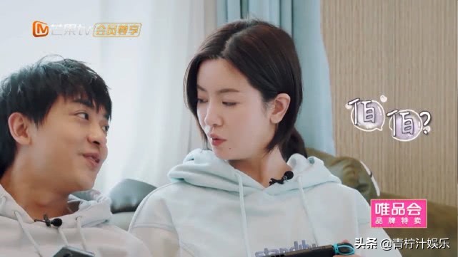 李佳航1岁儿子是个机智boy，徒手挤橙汁，李晟买一块碗89元不嫌贵