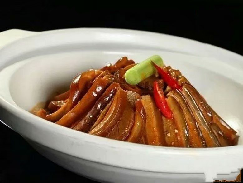 酱驴肉的正宗做法和配料,卤好的酱驴肉怎么喝驴肉汤