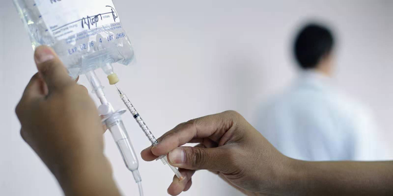 手术治疗溃疡性结肠炎的费用,溃疡性结肠炎切除手术费用是多少