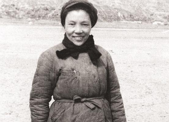 江西一地道农村妇女，高喊丈夫是陈毅，10年后两位军官来到家中