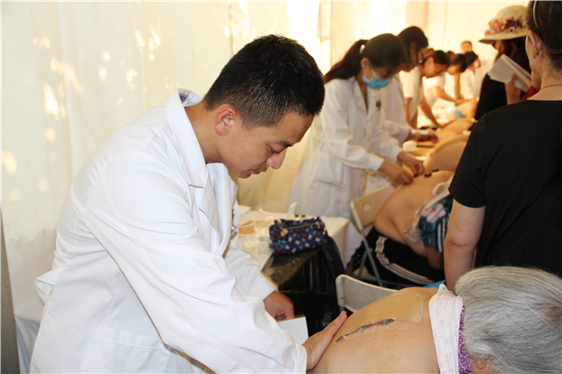 又是一年的三伏天,又是一年三伏灸