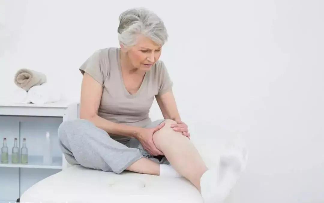 膝盖疼痛怎么缓解老寒腿,老寒腿膝盖疼怎么办最简单的方法