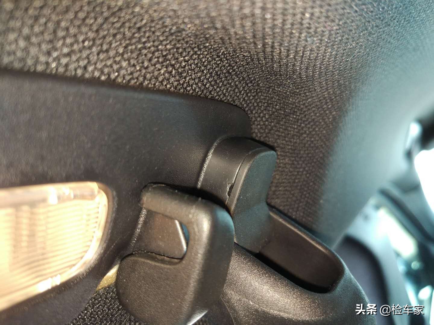 2万公里贬值80多万，45万买辆V8+6.4L的JEEP大切诺基SRT还值吗？