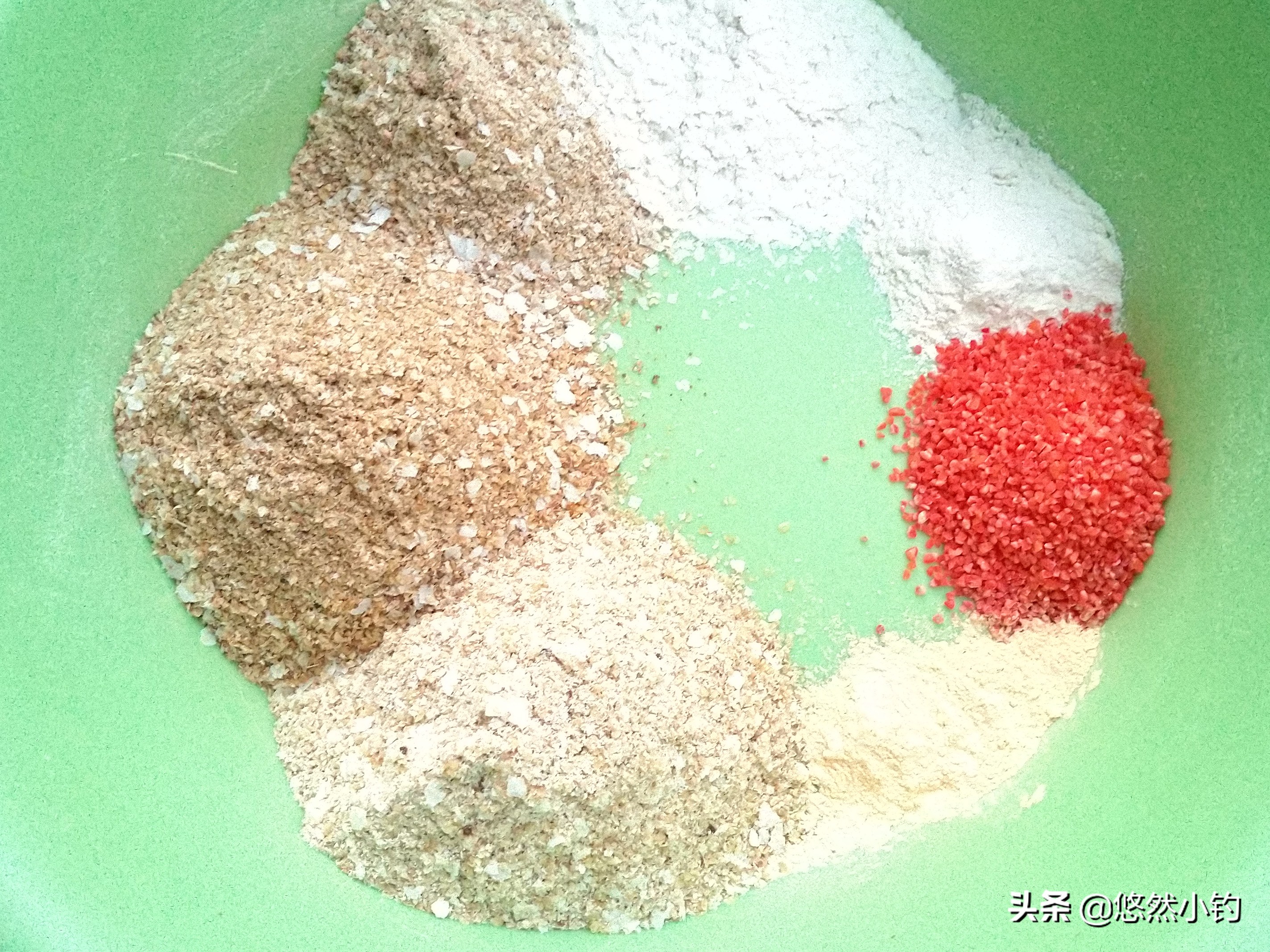 野钓如何避小鱼钓大鱼,野钓时小钩细线搏大鱼的技巧