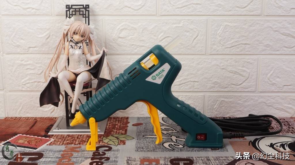 热熔枪儿童手工作业,轻松搞定儿童手工