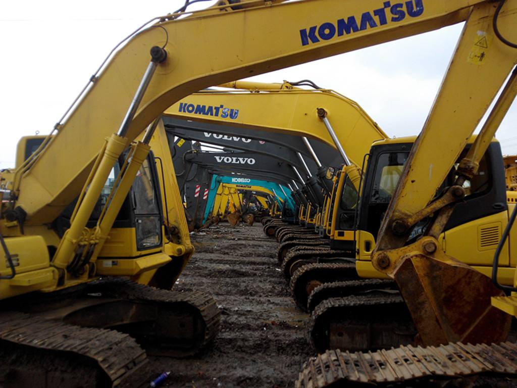 挖掘机专业高薪培训,挖掘机职业培训学校