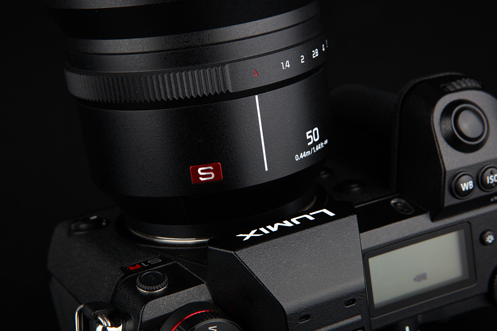 松下lumixspro50mmf1.4,松下lumixs24-105mmf4macro镜头