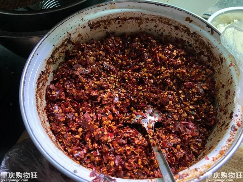 在重庆小面馆当了12小时的“丘二”后，告诉你月入数万的真相