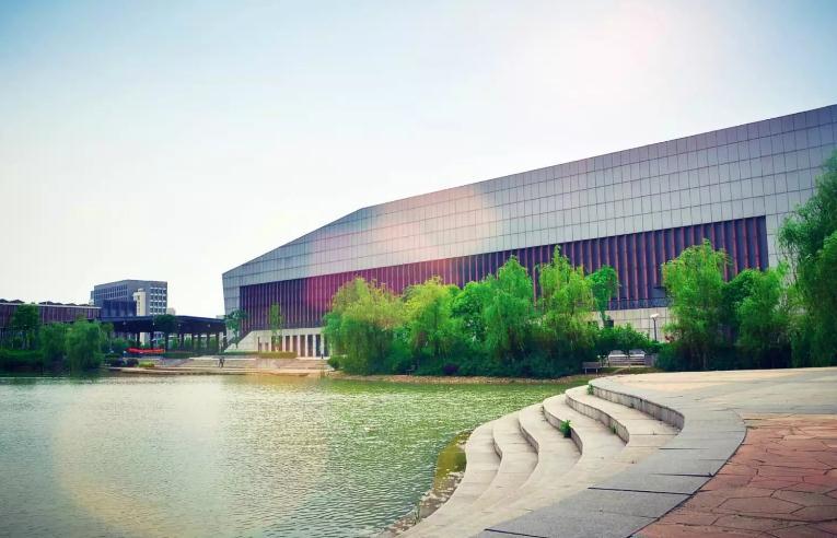 合肥“学院”更名为“大学”，这届毕业生能拿到更名的毕业证吗？