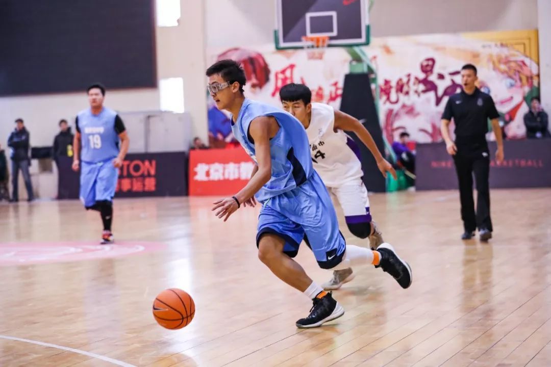 新·十六强齐亮相高中赛场见*力暴**隔扣丨18-19耐克高中联赛