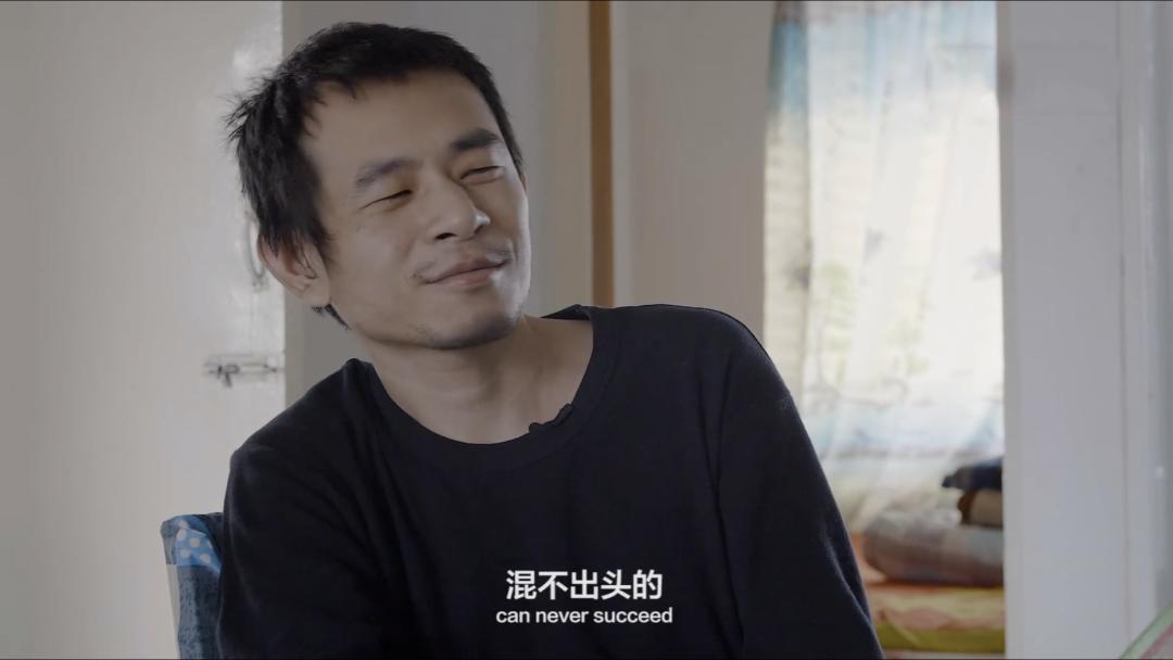 买了一套房子可一点也不高兴,买一套房子就花了几十万