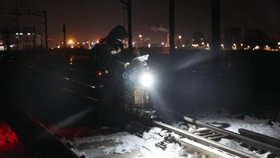 半夜医院能做b超吗,给钢轨做b超他们都用什么神器