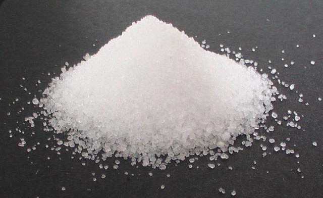 富贵竹叶片水养发黄怎么处理,富贵竹叶子发黄怎么办水养盆栽