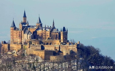 卡夫卡城堡的内容梗概,卡夫卡城堡内容简介