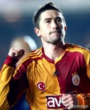 婉拒国米、谢绝爵爷，可这位“澳洲小贝”还是引发了众怒