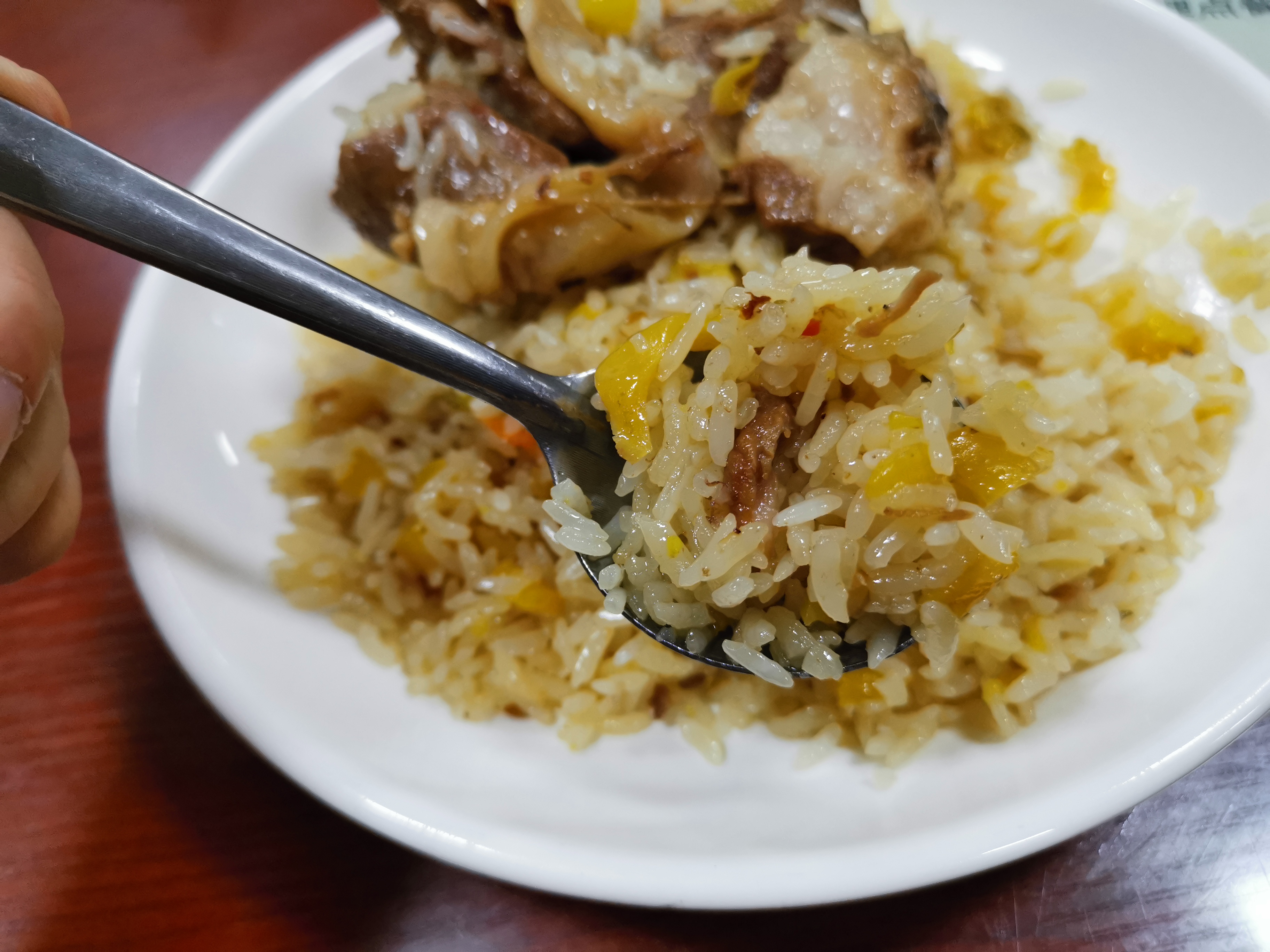 喀什古城南门艾力扎提抓饭美食,喀什艾力扎提抓饭有什么吃的