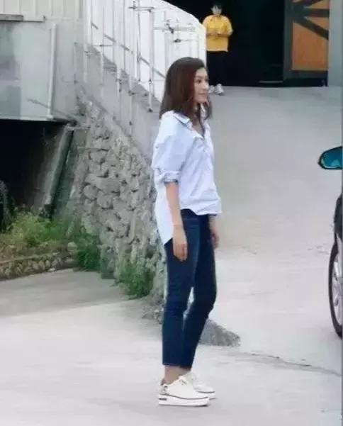 与赌王女太子同嫁一夫李嘉欣，花光每月200万生活费开始接新剧了