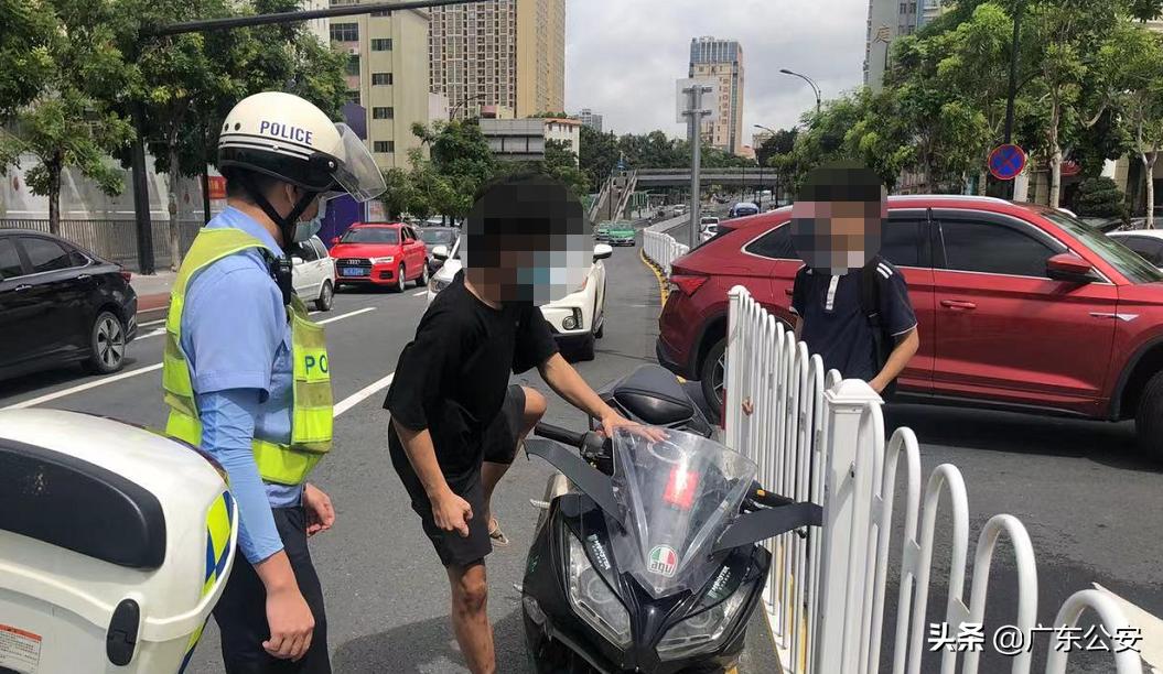 鬼火摩托车炸街民警精准打击,鬼火摩托车深夜炸街