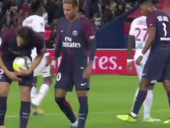 最后的桑巴舞者内马尔,绿荫最后的桑巴舞者内马尔