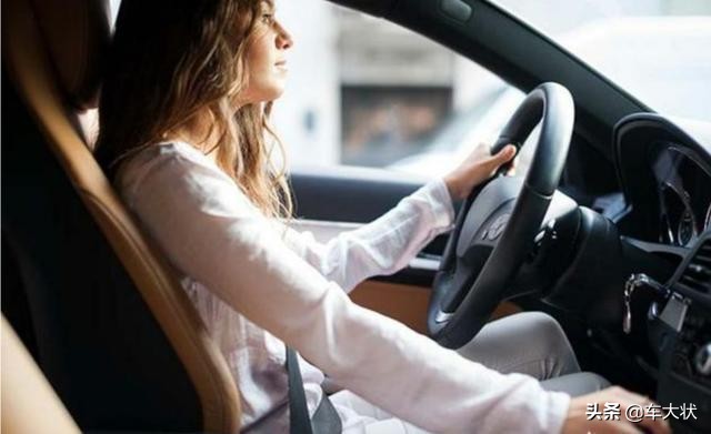 手动挡一档换二档有异响,手动挡一挡换二挡有顿挫感