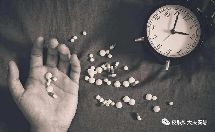 儿童头发掉了一大块怎么回事,梦到头发掉了一大块秃了