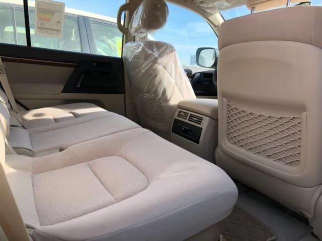 陆巡4600和5700有哪些优缺点,2019款陆巡中东版4600价格表