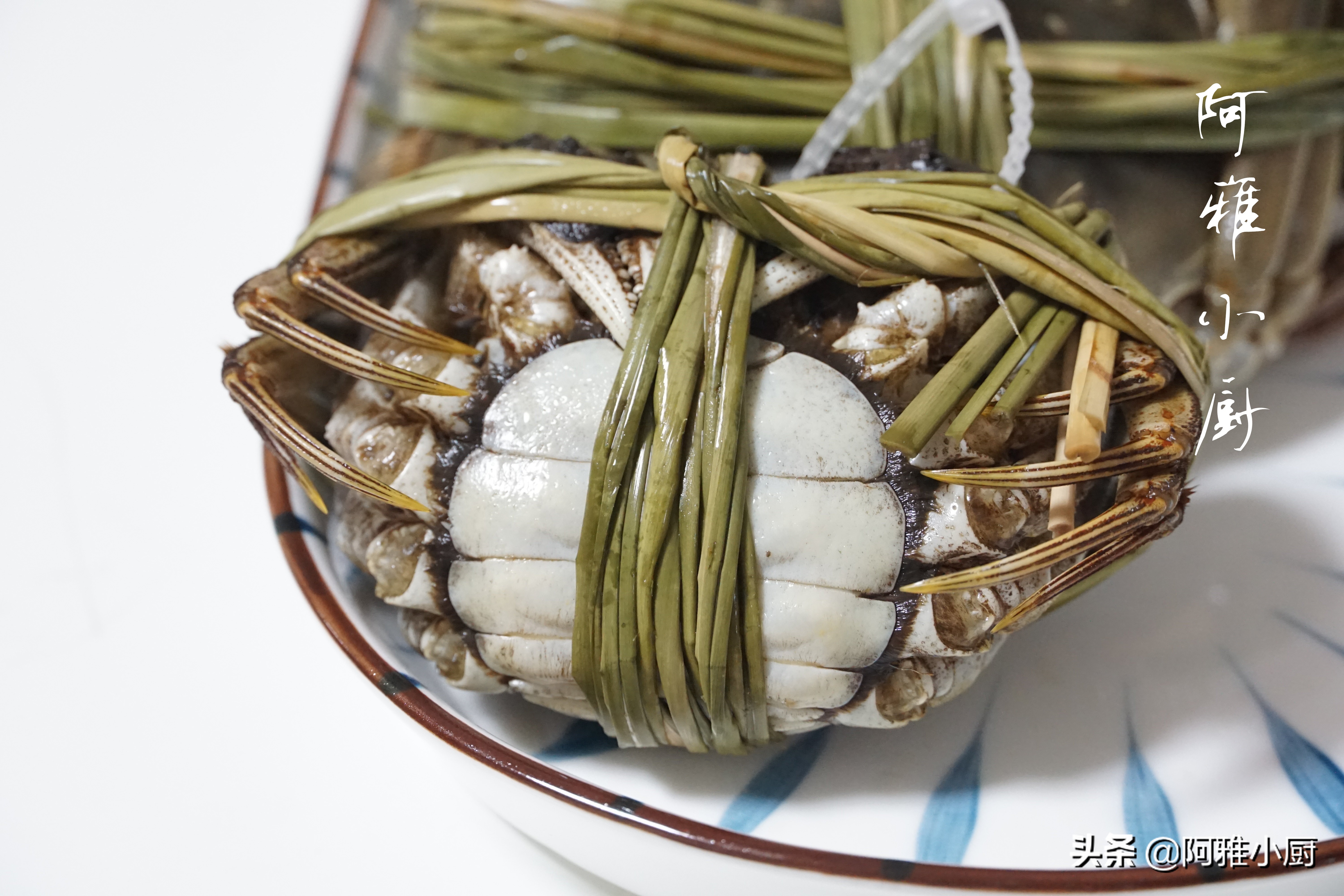 大闸蟹对比,公大闸蟹和母大闸蟹哪个更好吃