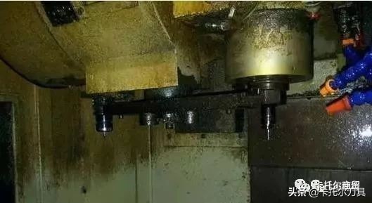 加工中心主轴卡刀故障怎么解决,加工中心卡刀复位