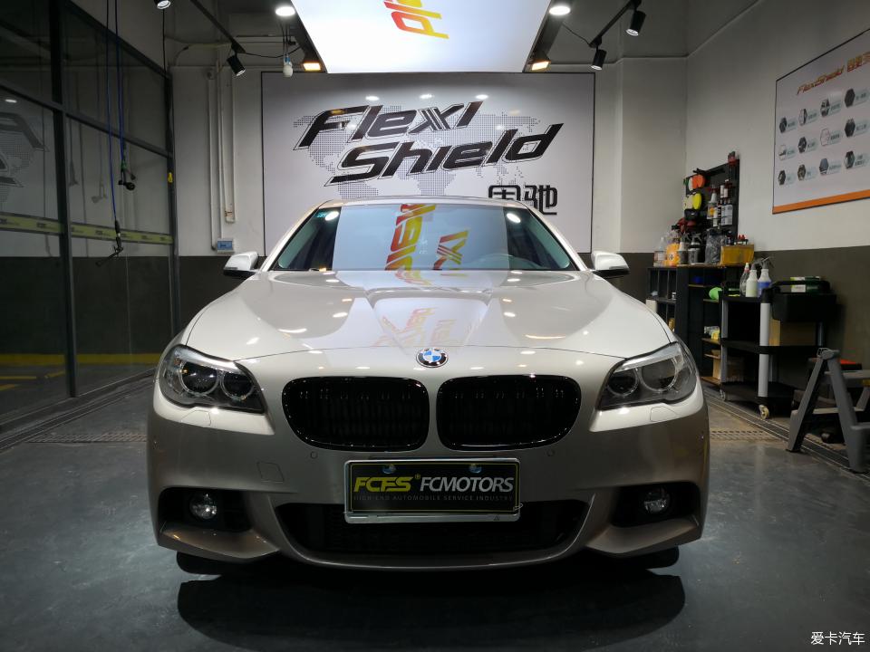 宝马5系贴膜改色罗曼尼红双拼,宝马5系贴膜改色