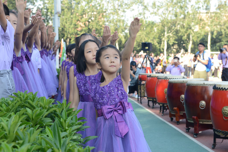 清华附小如何教育孩子,让儿童站在学校正中央