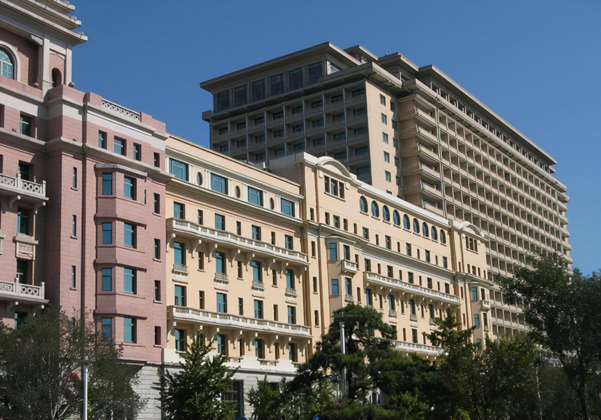 北京饭店建到14层时，中央警卫来找：威胁到中南海，赶快停工