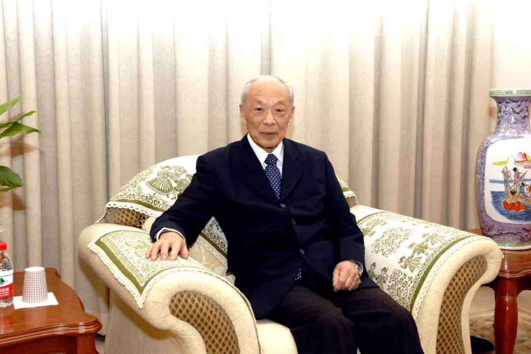 治白血病的特效药老教授放弃专利,中国医生放弃白血病药的专利