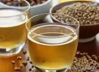 积食是怎么引起的婴儿,宝宝积食的症状与表现和治疗